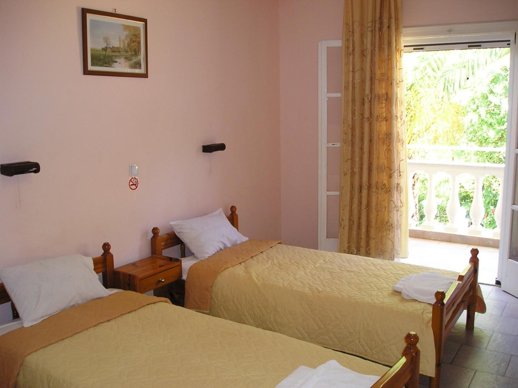River Studios & Apartments Mesongí Zimmer foto